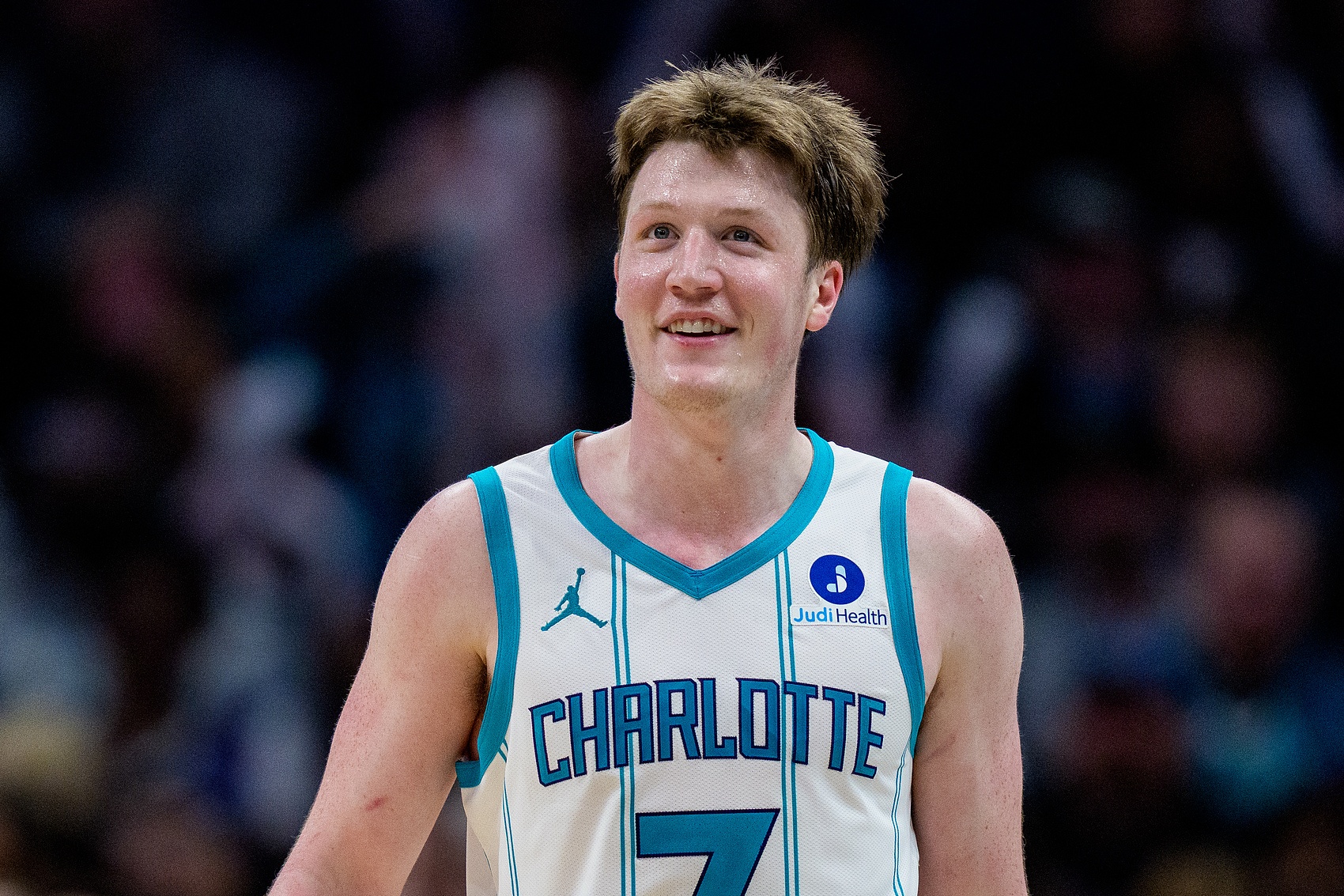 开云手机客户端-【菜鸟】克尼佩尔24分7板5三分 贝利21分5三分 克利福德18分8助